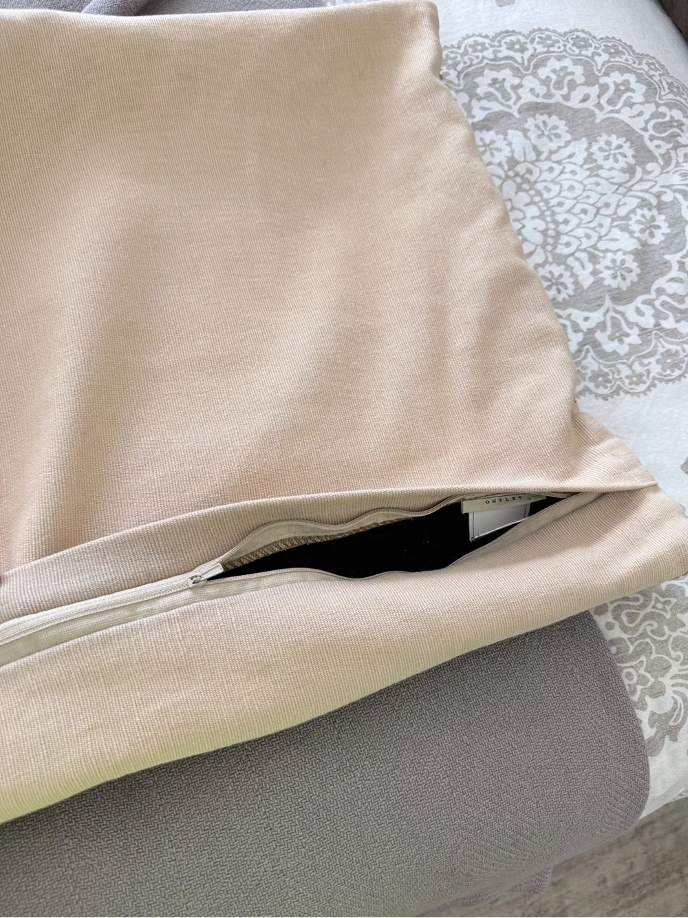 Pottery Barn Square Dhurrie Rug Accent Pillow